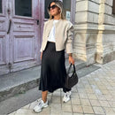 Women’s skirt with flowing shape and high waistband