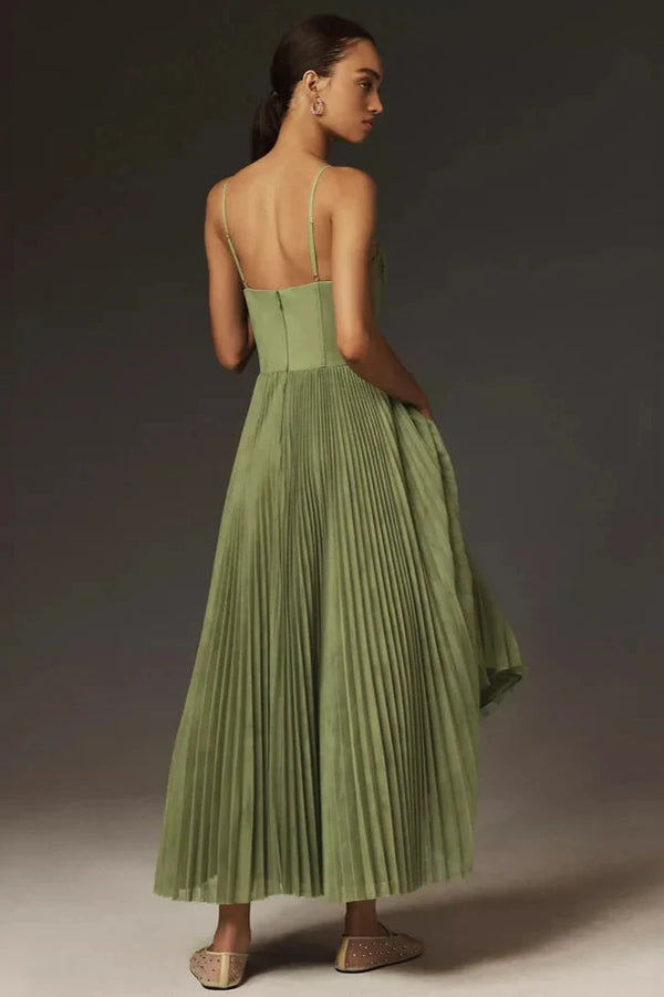 Era | Women's dress with flared waist