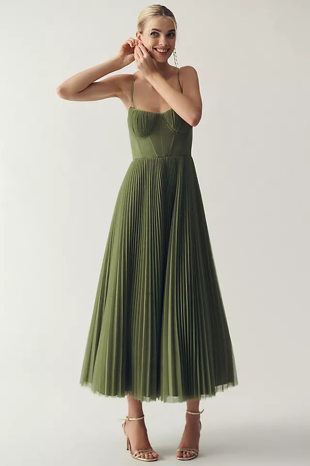 Era | Women's dress with flared waist