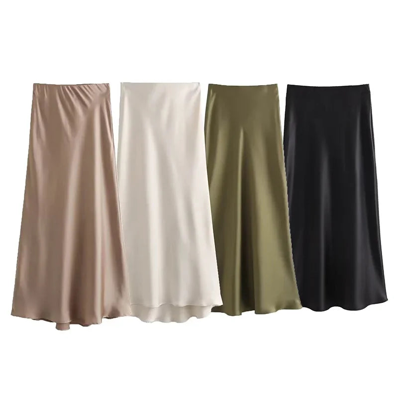 Women’s skirt with flowing shape and high waistband